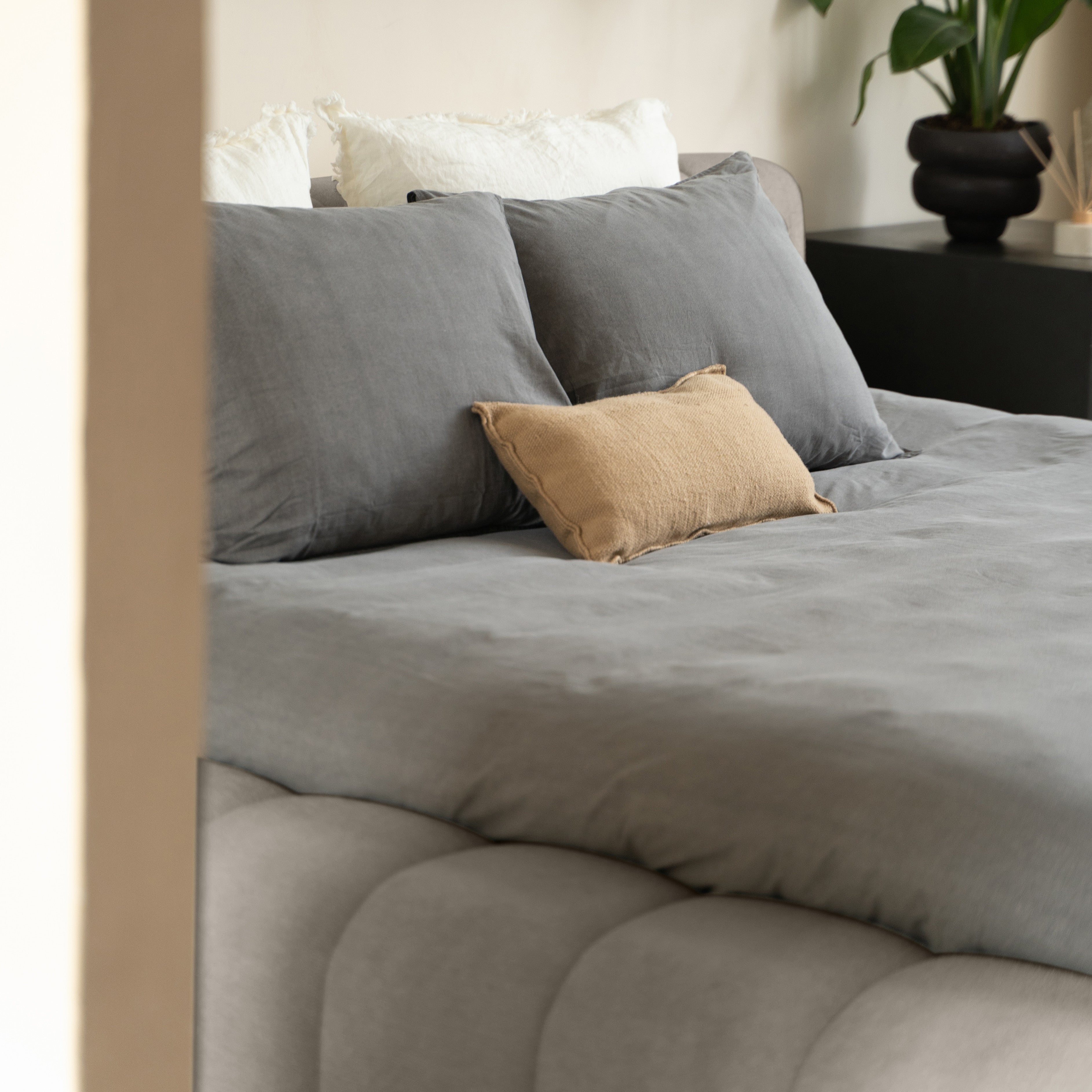 Adore Capuccino Deluxe bed - Modern laag zweefbed