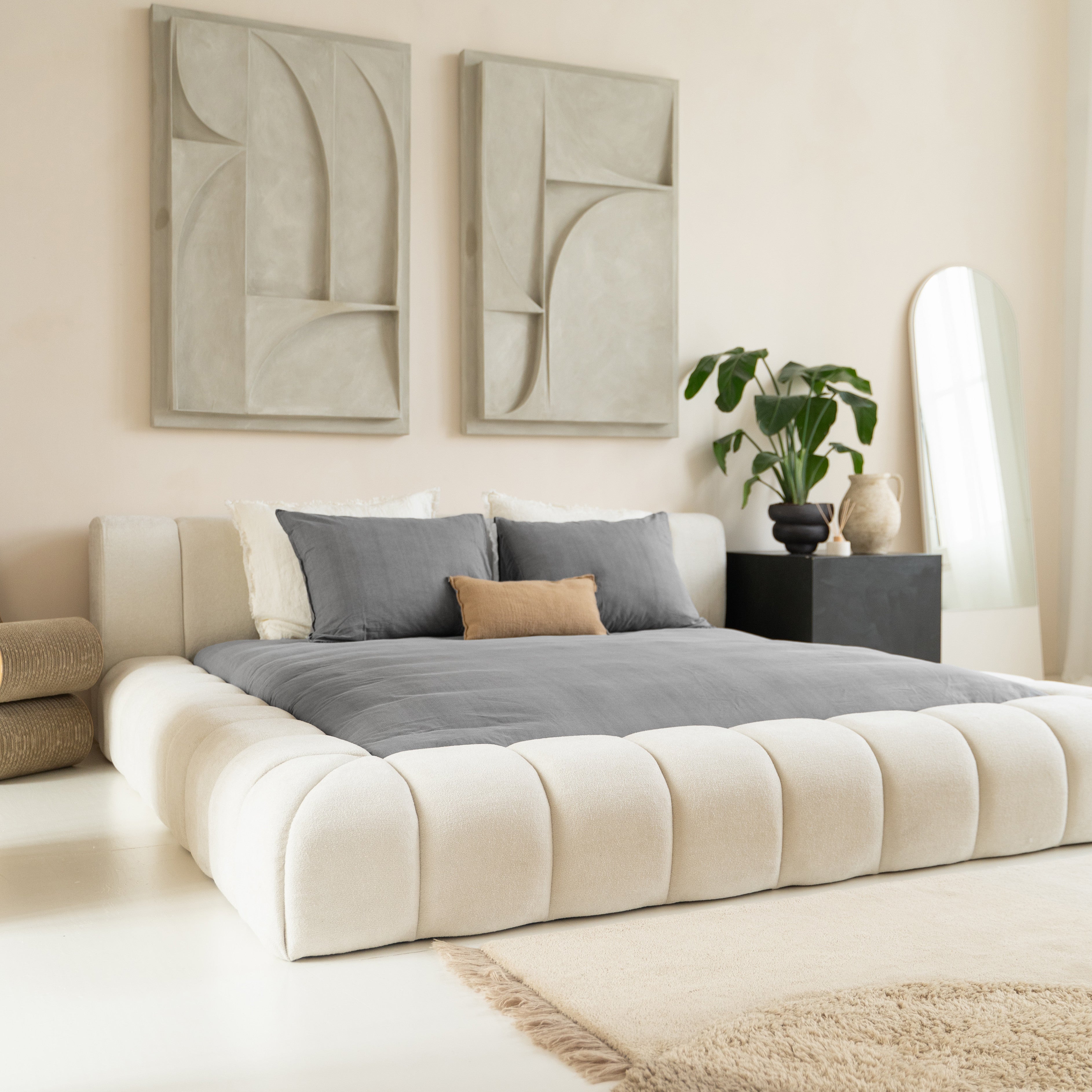 Adore Beige Deluxe bed - Modern laag zweefbed